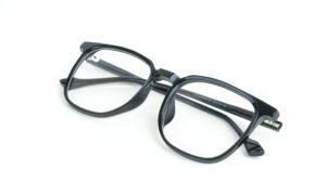 Square Shining Black Eyeglass