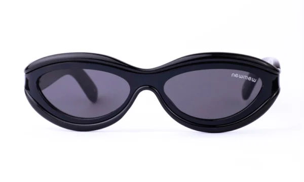 Shining Black Y2K cat eye sunglasses for diamond faces