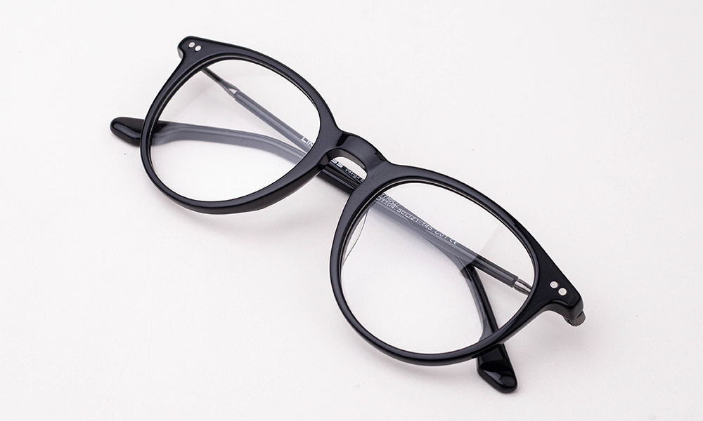 Premium Shining Black Round Eyeglass - Image 4