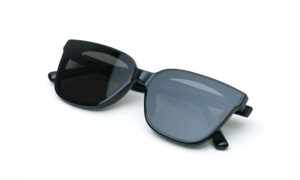 Premium Shining Black with Nylon Lens