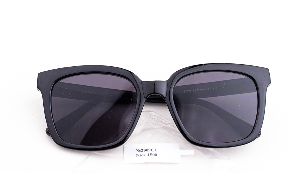 Shining Black Stylish Sunglasses