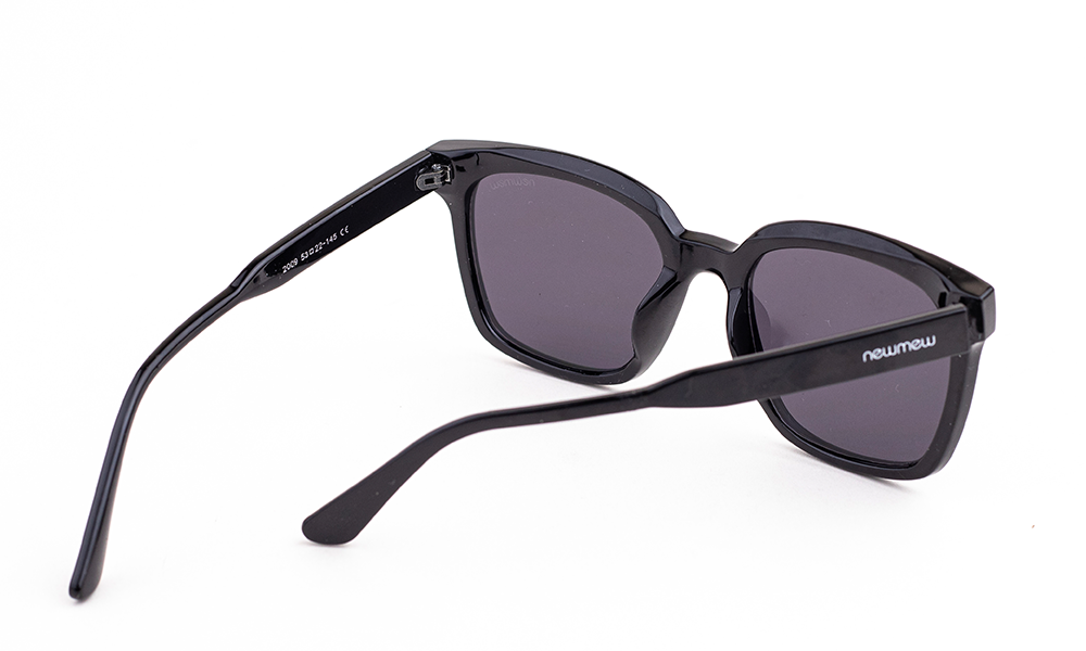 Shining Black Stylish Sunglasses
