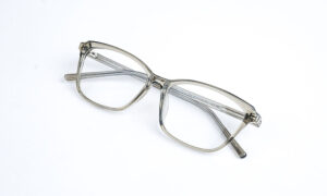 Square Transparent Olive Eyeglass