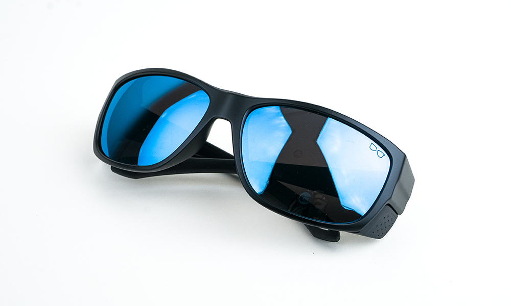 Everest Matte Black Sunglass with Blue Mercury
