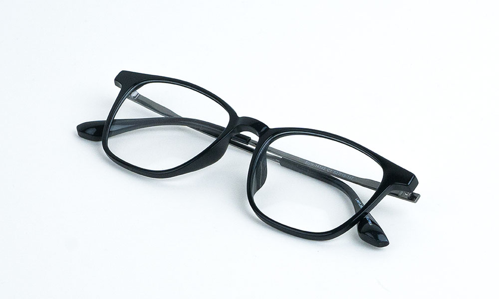 Shiny Black Titanium Eyeglass
