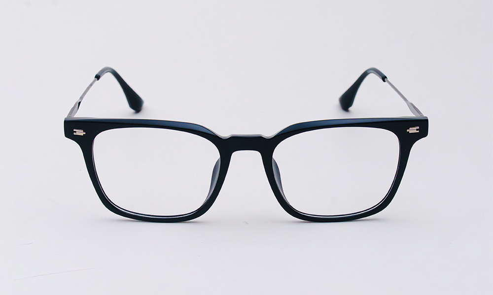 Limitless Raven Eyeglass
