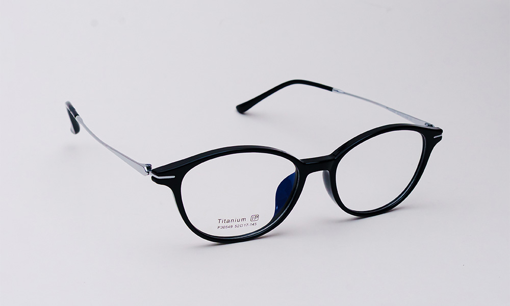Limitless Silver Cat Eyeglass